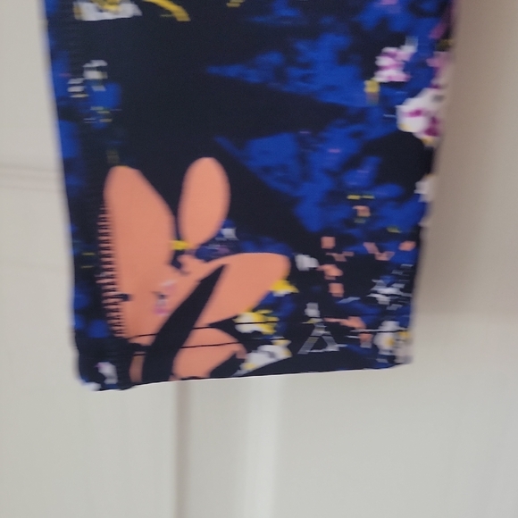 NWT POP Fit Multicolor Leggings Size M - Picture 9 of 11
